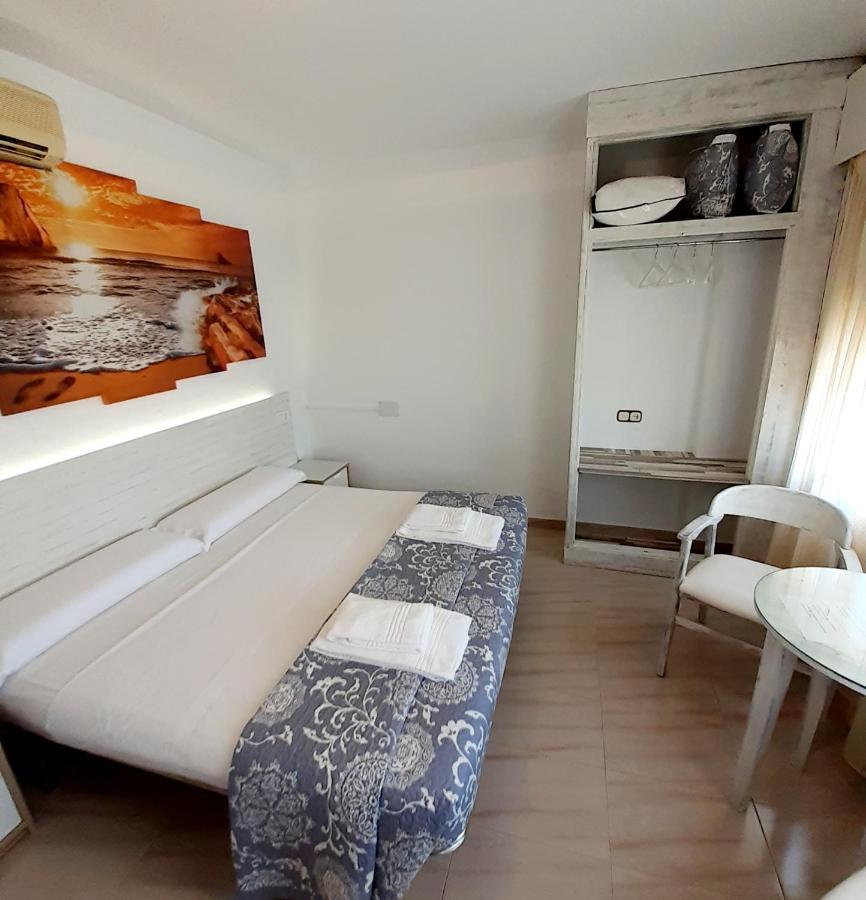 Hostal Kokkola Fuengirola Exterior photo